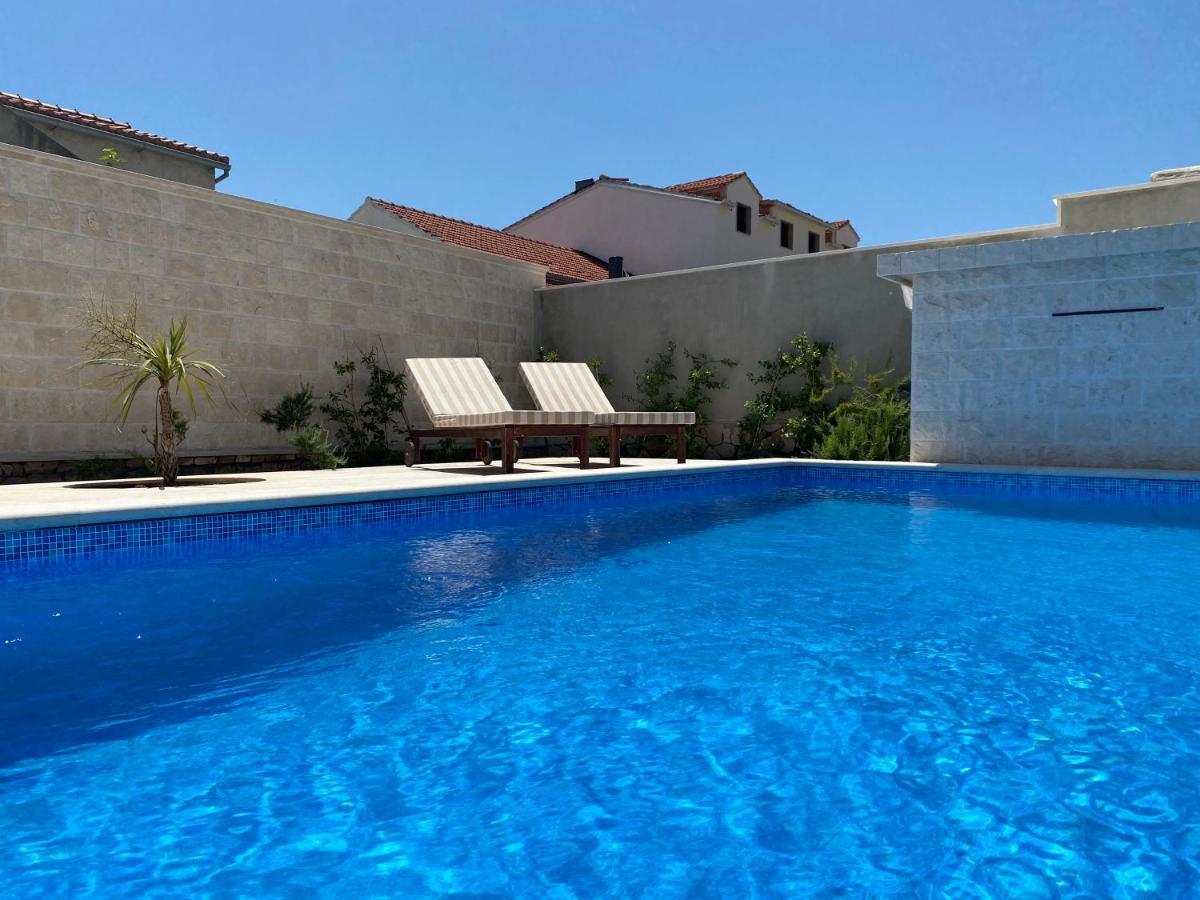 בול Villa Mediterra Garden & Pool מראה חיצוני תמונה